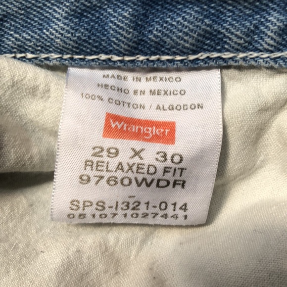 Vintage Wrangler jean shorts - Picture 9 of 11